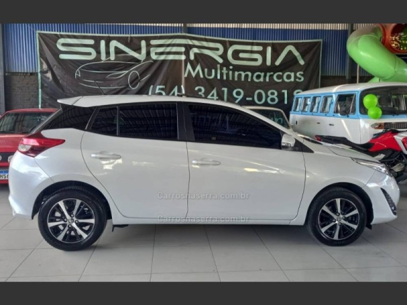 YARIS 1.5 XLS CONNECT 16V FLEX 4P AUTOMÁTICO - 2022 - CAXIAS DO SUL