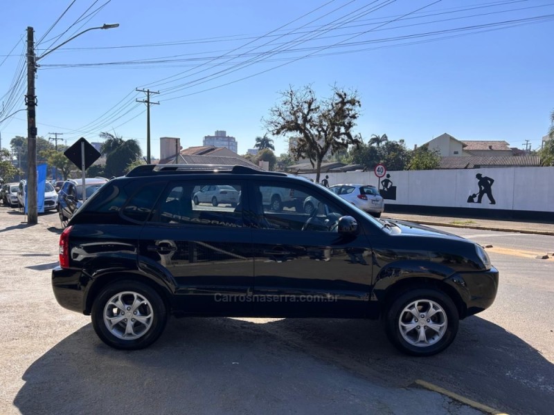 TUCSON 2.0 MPFI GL 16V 142CV 2WD GASOLINA 4P MANUAL - 2010 - VENâNCIO AIRES