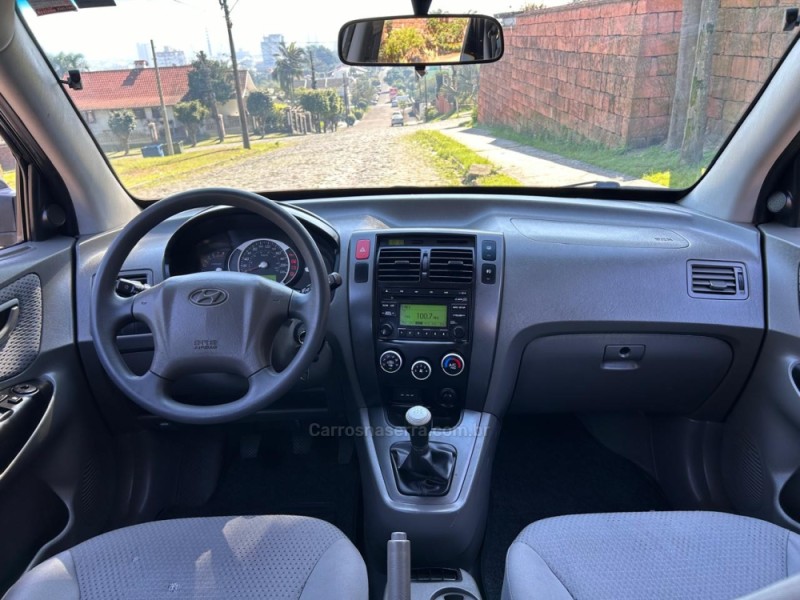 TUCSON 2.0 MPFI GL 16V 142CV 2WD GASOLINA 4P MANUAL - 2010 - VENâNCIO AIRES