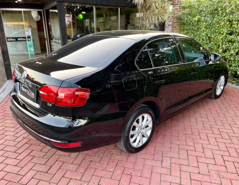 JETTA 2.0 COMFORTLINE FLEX 4P TIPTRONIC - 2013 - ROLANTE