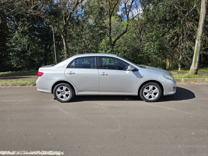 COROLLA 1.8 GLI 16V FLEX 4P MANUAL - 2011 - CAMPO BOM