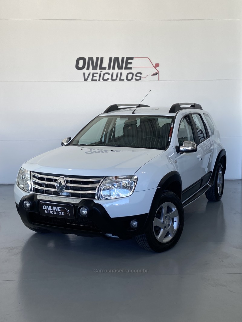 DUSTER 1.6 DYNAMIQUE 4X2 16V FLEX 4P MANUAL - 2015 - FARROUPILHA