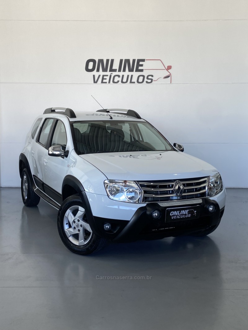 DUSTER 1.6 DYNAMIQUE 4X2 16V FLEX 4P MANUAL - 2015 - FARROUPILHA