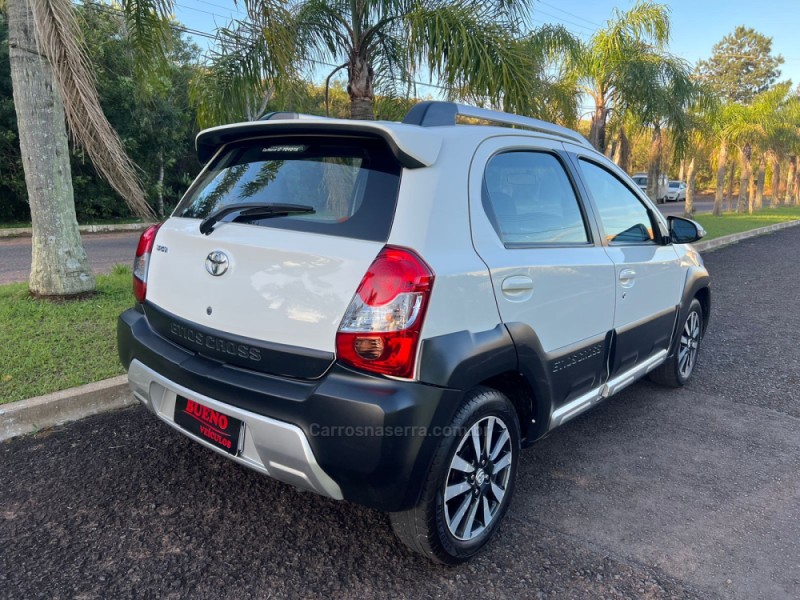 ETIOS CROSS 1.5 16V FLEX 4P MANUAL - 2014 - CAMPO BOM