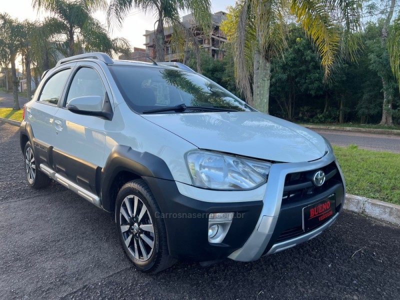 ETIOS CROSS 1.5 16V FLEX 4P MANUAL - 2014 - CAMPO BOM