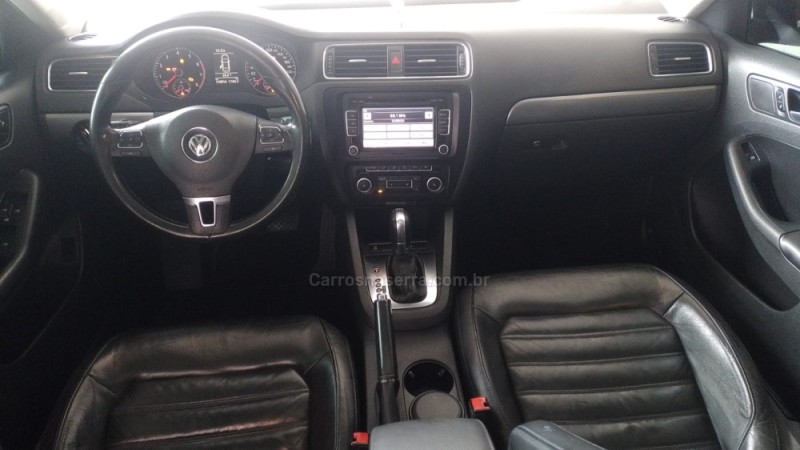 JETTA 2.0 TSI HIGHLINE 200CV GASOLINA 4P TIPTRONIC - 2012 - BENTO GONçALVES