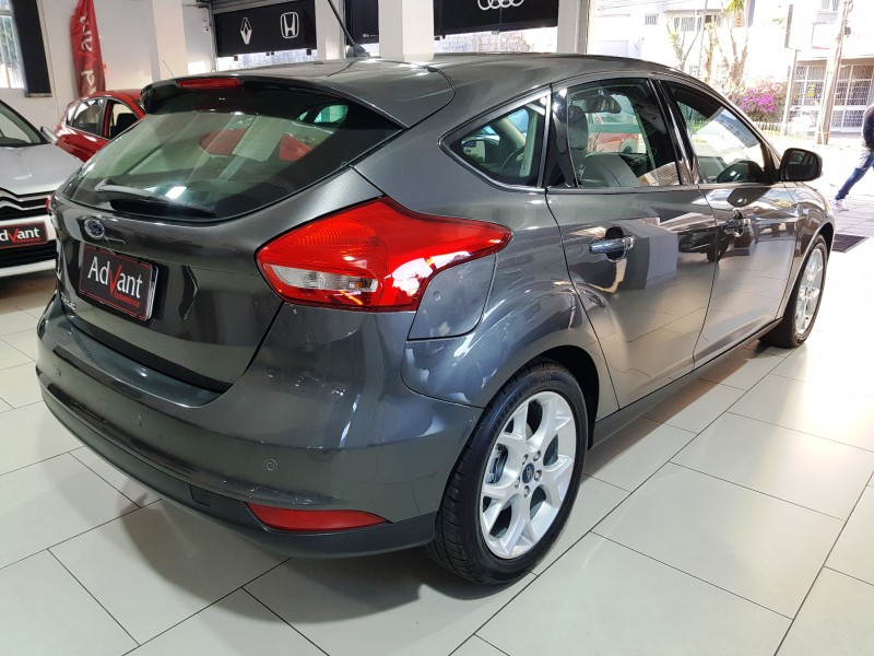 FOCUS 2.0 SE PLUS 16V FLEX 4P AUTOMÁTICO - 2019 - CAXIAS DO SUL