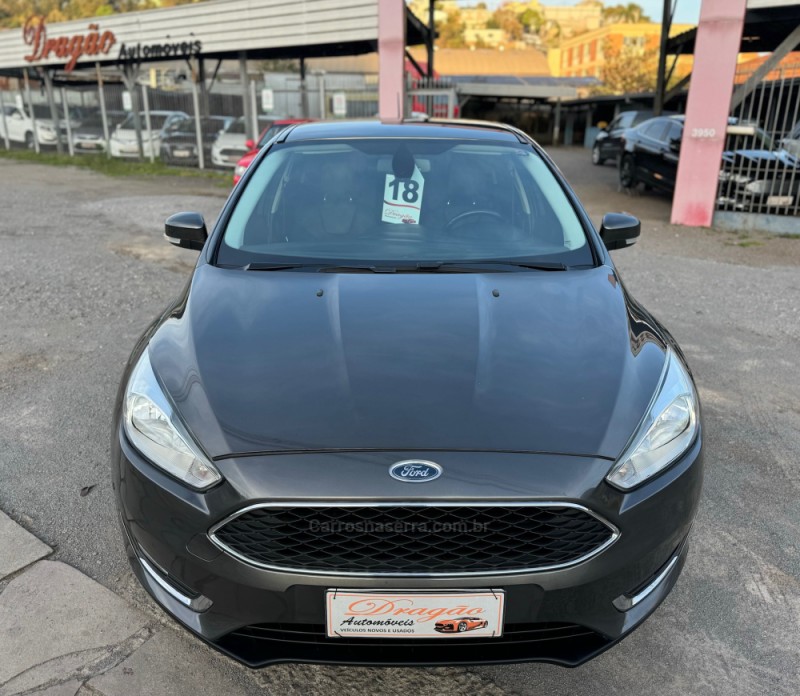 FOCUS 1.6 SE PLUS 16V FLEX 4P MANUAL - 2018 - CAXIAS DO SUL