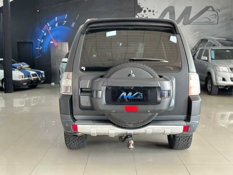 PAJERO FULL 3.2 HPE 4X4 16V DIESEL 4P AUTOMÁTICO - 2009 - ESTâNCIA VELHA