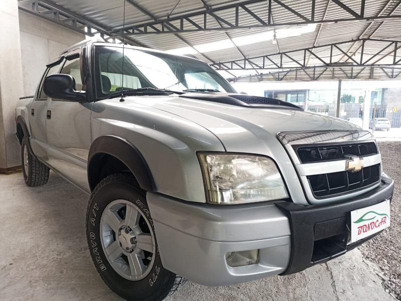 S10 2.4 ADVANTAGE 4X2 CD 8V FLEX 4P MANUAL - 2010 - CAXIAS DO SUL