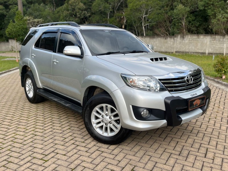 hilux sw4 3.0 sr 4x4 16v turbo intercooler diesel 4p automatico 2013 canela