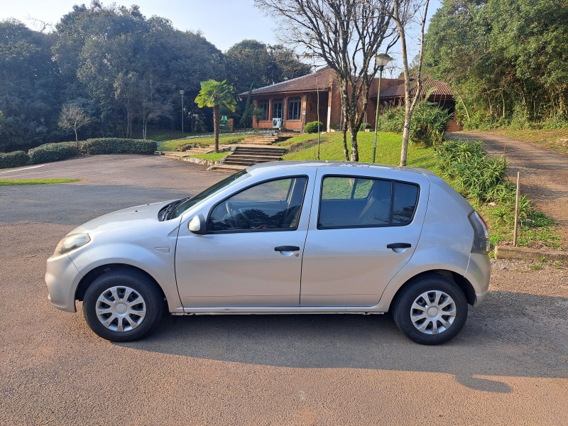 SANDERO 1.0 EXPRESSION 16V FLEX 4P MANUAL - 2014 - FARROUPILHA