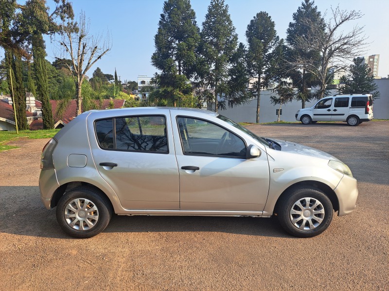 SANDERO 1.0 EXPRESSION 16V FLEX 4P MANUAL - 2014 - FARROUPILHA