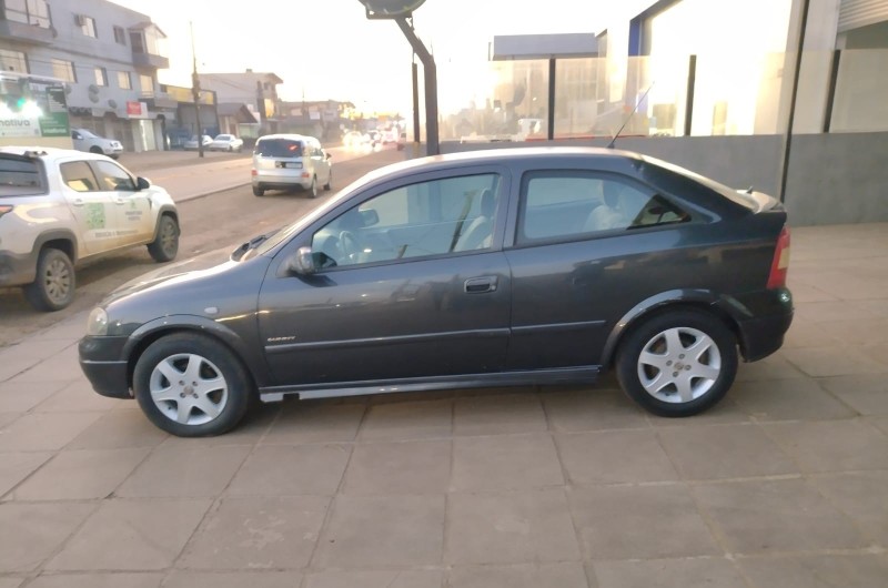 ASTRA 2.0 MPFI SUNNY 8V GASOLINA 2P MANUAL - 2002 - VACARIA