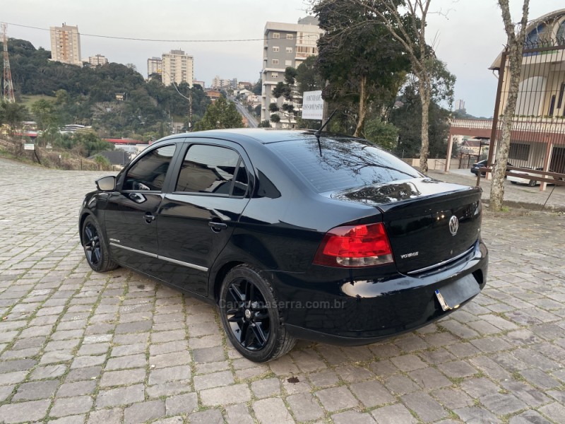 VOYAGE 1.6 MI COMFORTLINE 8V FLEX 4P MANUAL - 2013 - CAXIAS DO SUL