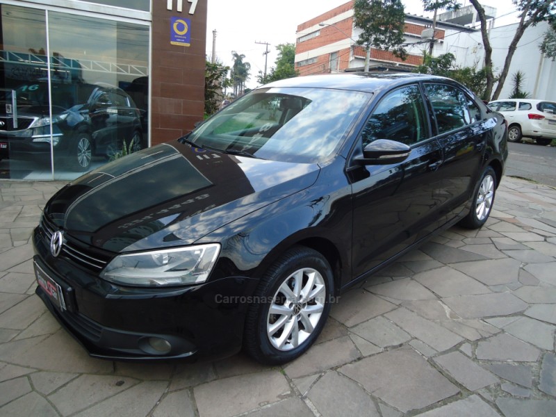 JETTA 2.0 COMFORTLINE FLEX 4P TIPTRONIC