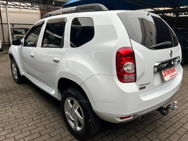 DUSTER 2.0 DYNAMIQUE 4X2 16V FLEX 4P MANUAL - 2012 - FELIZ