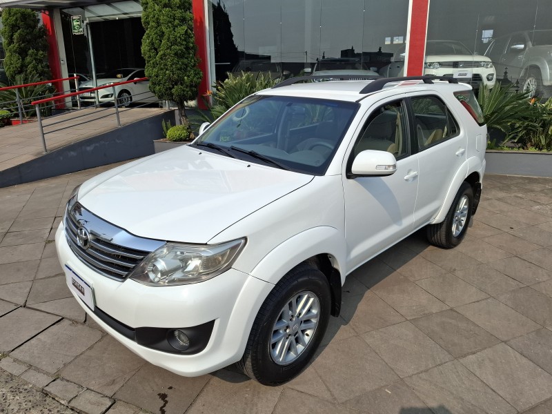 HILUX SW4 2.7 SR 4X2 16V FLEX 4P MANUAL - 2013 - FARROUPILHA