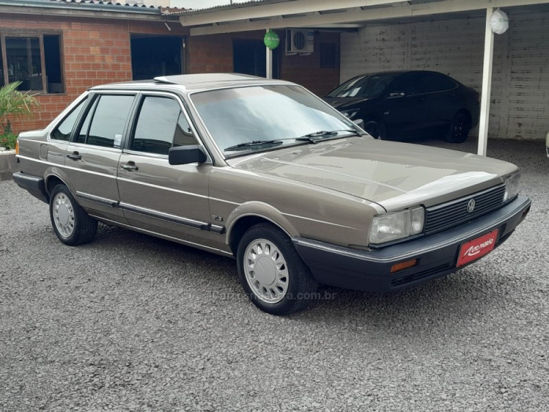 SANTANA 2.0 GLS 8V GASOLINA 4P MANUAL - 1990 - CAXIAS DO SUL