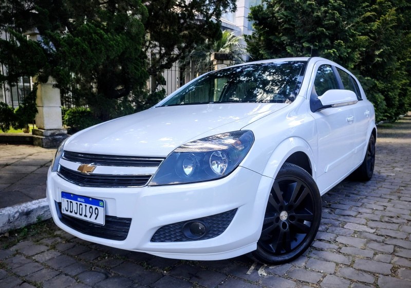 VECTRA 2.0 MPFI GT HATCH 8V FLEX 4P MANUAL - 2011 - FARROUPILHA