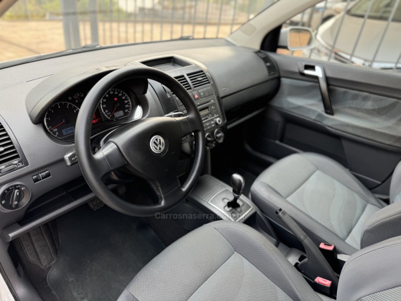 POLO 1.6 MI 8V FLEX 4P AUTOMATIZADO - 2011 - NOVA PRATA