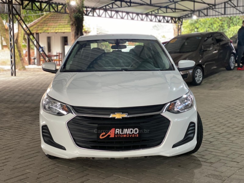 ONIX 1.0 SEDAN PLUS LT 12V FLEX 4P MANUAL - 2020 - PAROBé