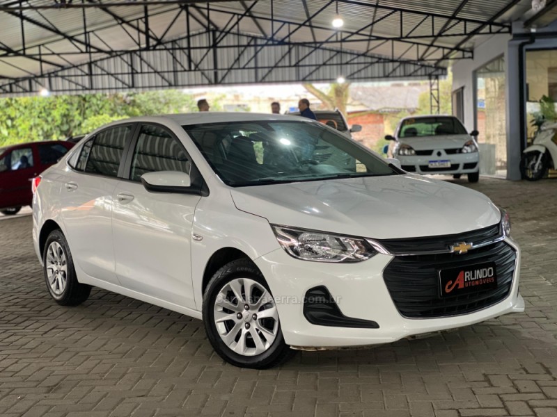 ONIX 1.0 SEDAN PLUS LT 12V FLEX 4P MANUAL - 2020 - PAROBé