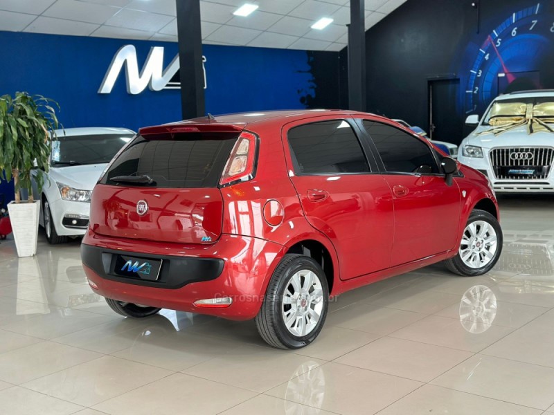 PUNTO 1.4 ATTRACTIVE ITALIA 8V FLEX 4P MANUAL - 2016 - ESTâNCIA VELHA