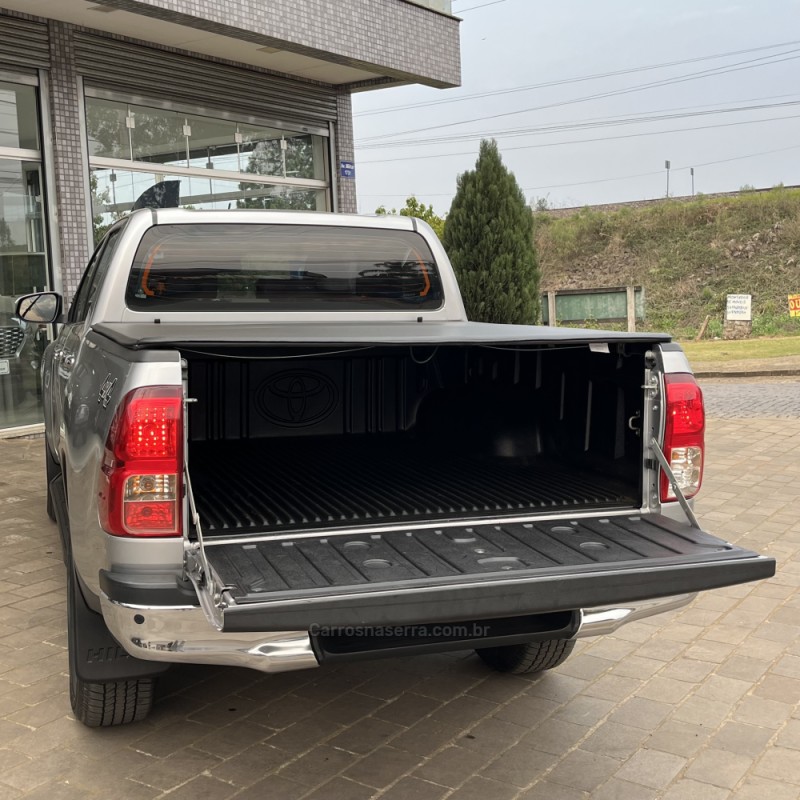 HILUX 2.8 SRV 4X4 CD 16V DIESEL 4P AUTOMÁTICO - 2022 - VACARIA