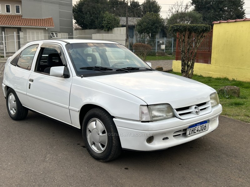 KADETT 2.0 MPFI GLS 8V GASOLINA 2P MANUAL - 1998 - VACARIA