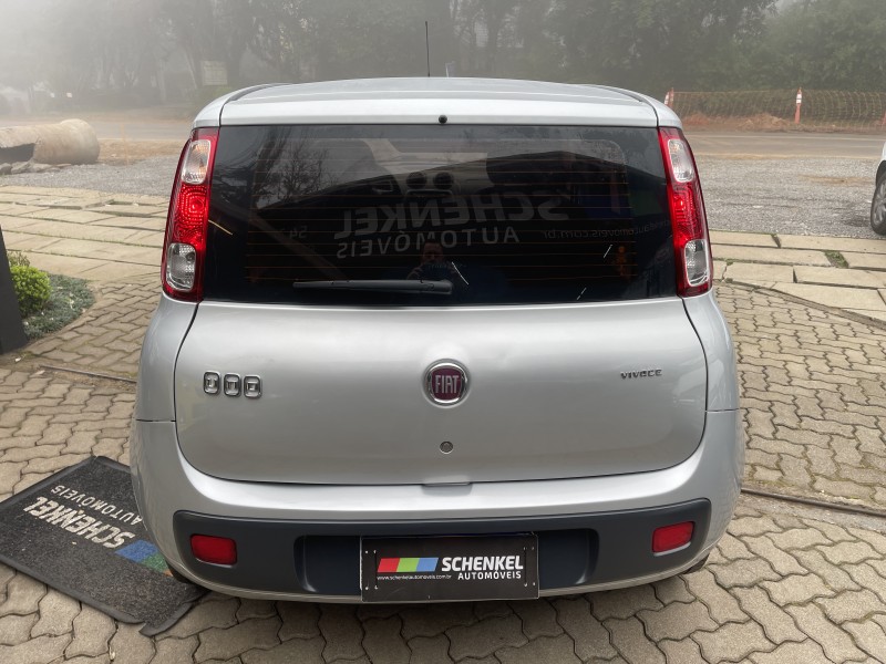 UNO 1.0 EVO VIVACE 8V FLEX 4P MANUAL - 2015 - NOVA PETRóPOLIS