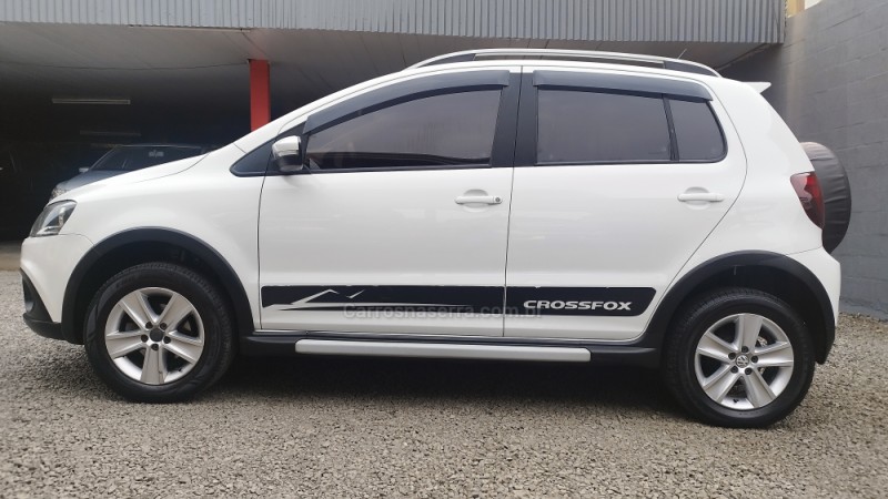 CROSSFOX 1.6 MI FLEX 8V 4P MANUAL - 2011 - FARROUPILHA