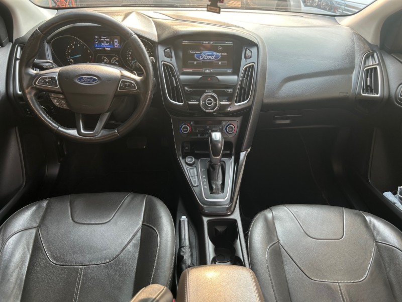 FOCUS 2.0 TITANIUM FASTBACK 16V FLEX 4P AUTOMÁTICO - 2016 - TRêS COROAS