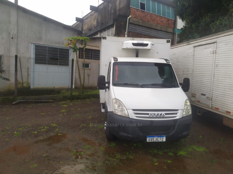 daily 55c16 chassi cabine turbo intercooler diesel 2p manual 2010 caxias do sul