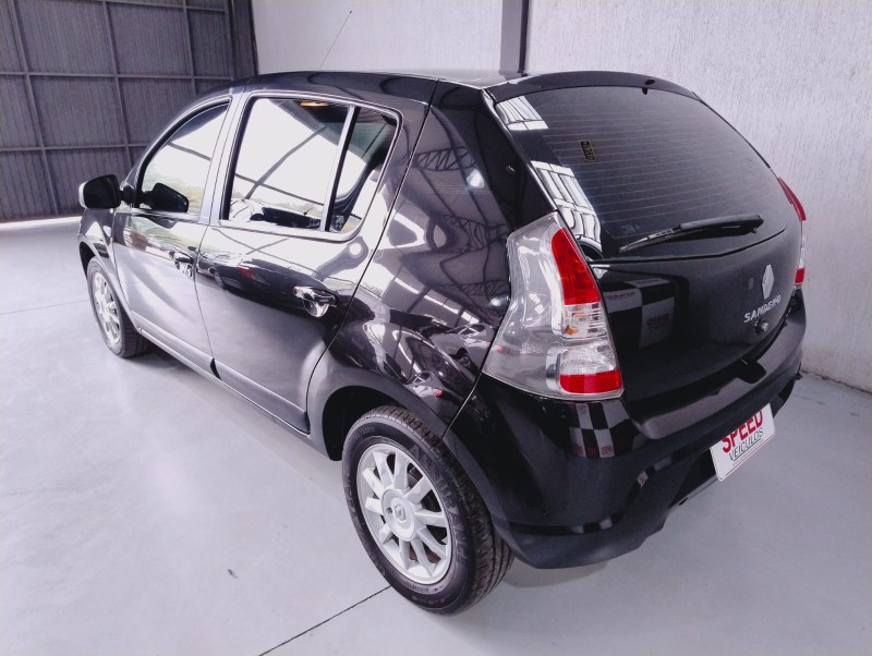 SANDERO 1.6 PRIVILÉGE 8V FLEX 4P MANUAL - 2014 - SãO SEBASTIãO DO CAí