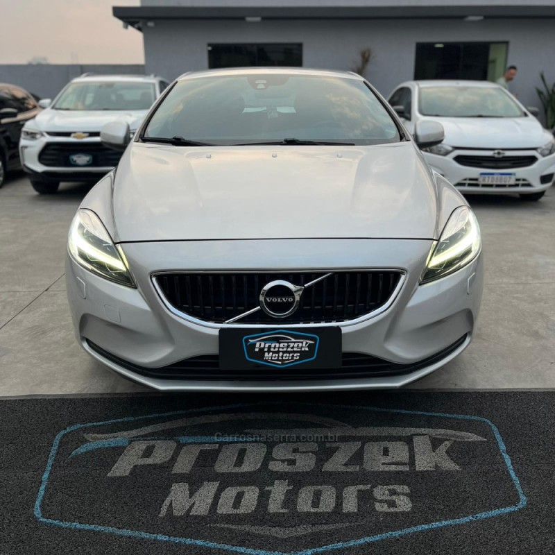 V40 2.0 T4 MOMENTUM GASOLINA 4P AUTOMÁTICO - 2017 - CANOAS