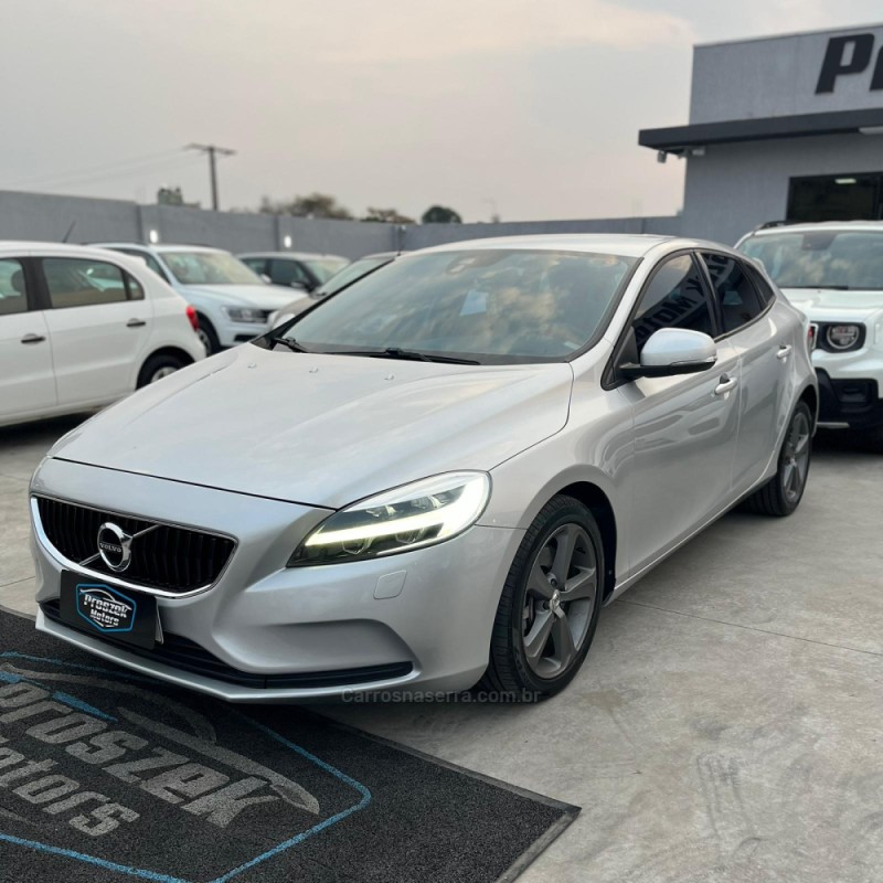 V40 2.0 T4 MOMENTUM GASOLINA 4P AUTOMÁTICO - 2017 - CANOAS