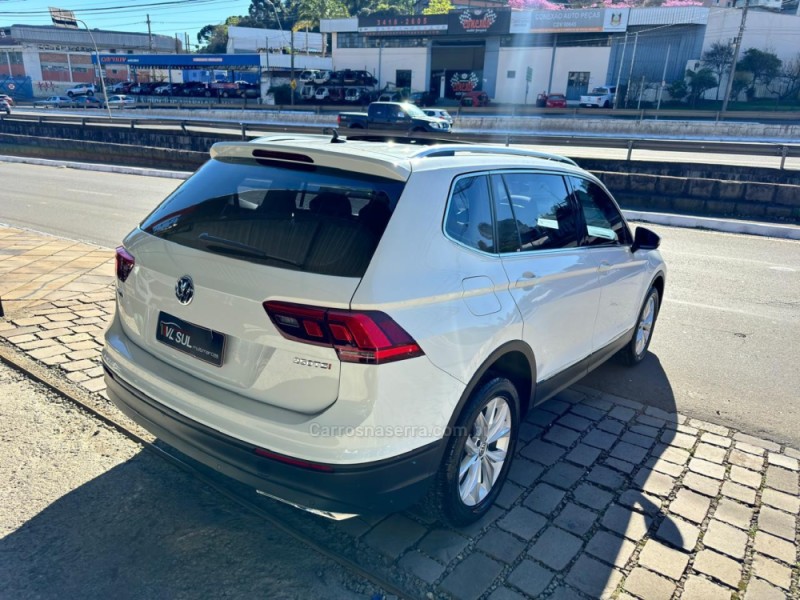 TIGUAN 1.4 ALLSPACE COMFORT 250 TSI FLEX 4P - 2018 - CAXIAS DO SUL