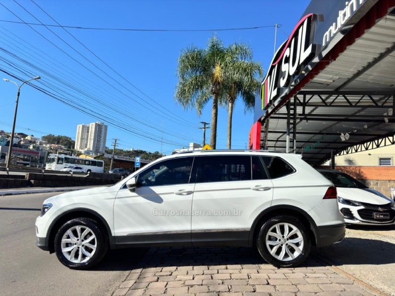 TIGUAN 1.4 ALLSPACE COMFORT 250 TSI FLEX 4P - 2018 - CAXIAS DO SUL