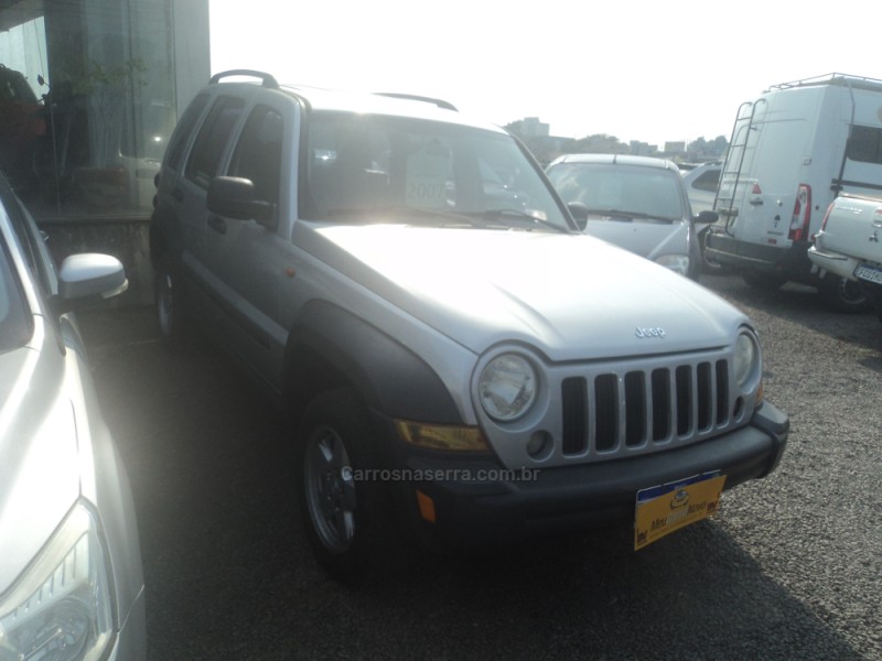 CHEROKEE 3.7 SPORT 4X4 V6 12V GASOLINA 4P AUTOMÁTICO - 2007 - FARROUPILHA