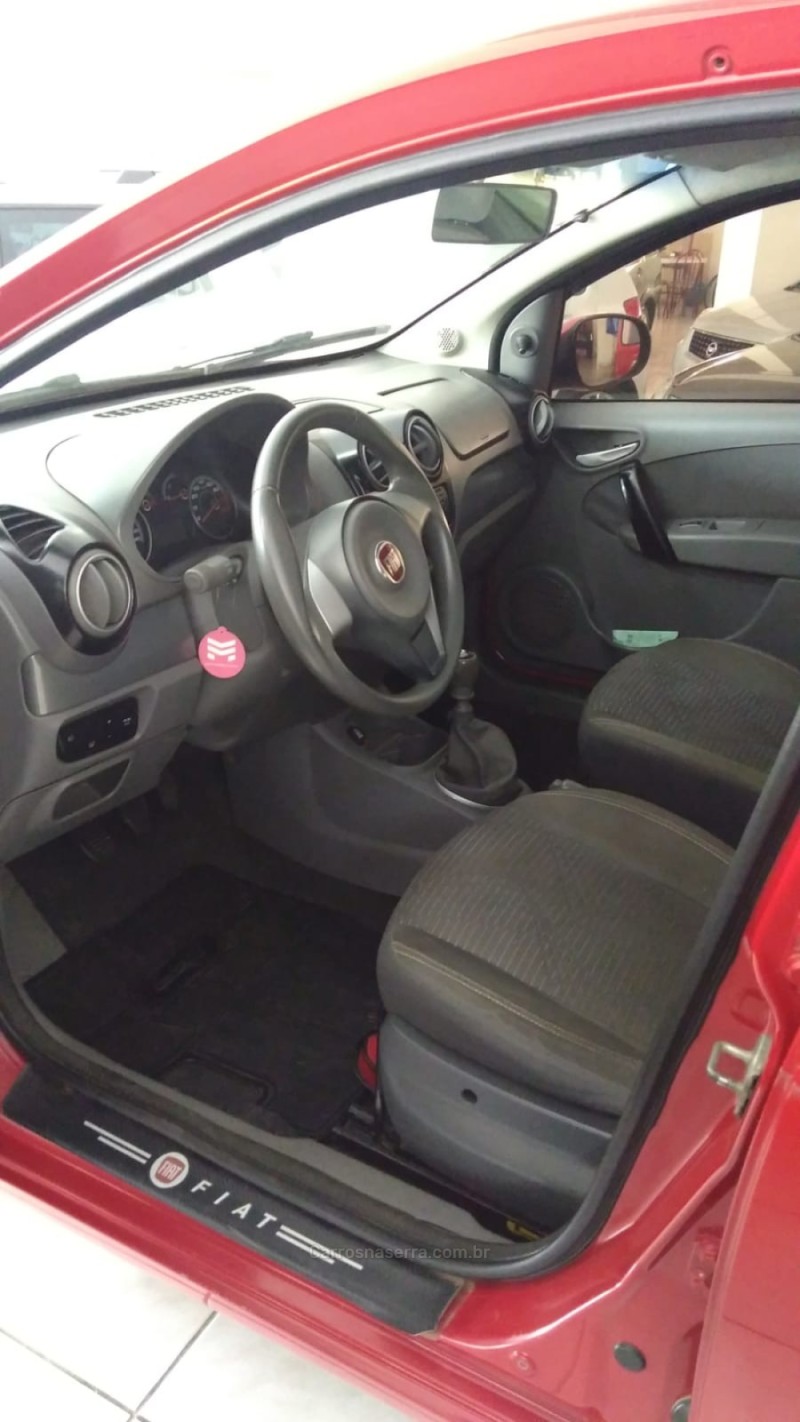 PALIO 1.0 MPI ATTRACTIVE 8V FLEX 4P MANUAL - 2013 - NOVA PRATA