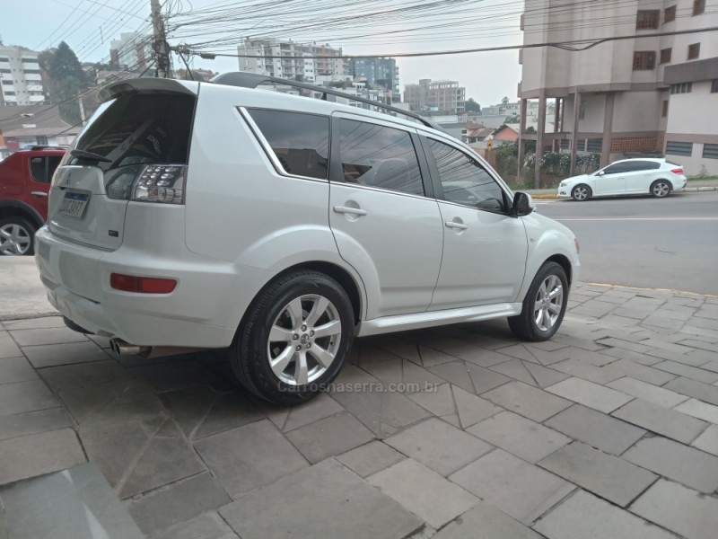 OUTLANDER 3.0 GT 4X4 V6 24V GASOLINA 4P AUTOMÁTICO - 2013 - GARIBALDI