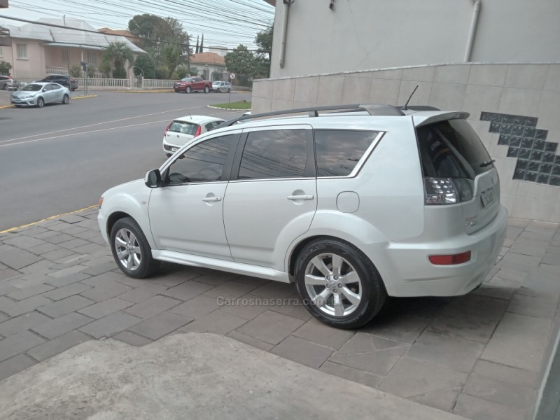 OUTLANDER 3.0 GT 4X4 V6 24V GASOLINA 4P AUTOMÁTICO - 2013 - GARIBALDI