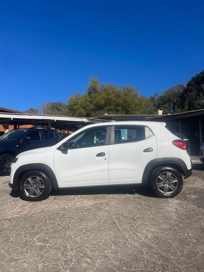 KWID 1.0 12V SCE FLEX ZEN MANUAL - 2023 - NOVA PETRóPOLIS