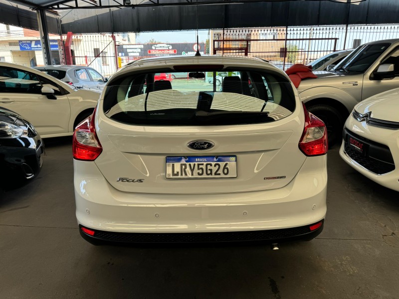 FOCUS 1.6 SE 16V FLEX 4P AUTOMÁTICO - 2015 - CAXIAS DO SUL