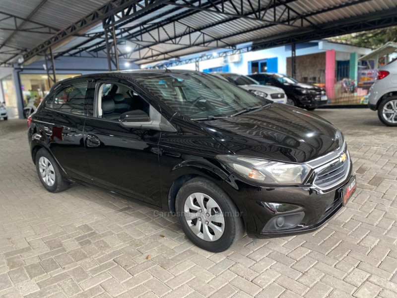 ONIX 1.0 LT 12V FLEX 4P MANUAL - 2019 - PAROBé