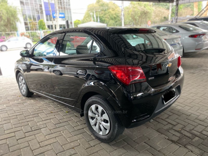 ONIX 1.0 LT 12V FLEX 4P MANUAL - 2019 - PAROBé