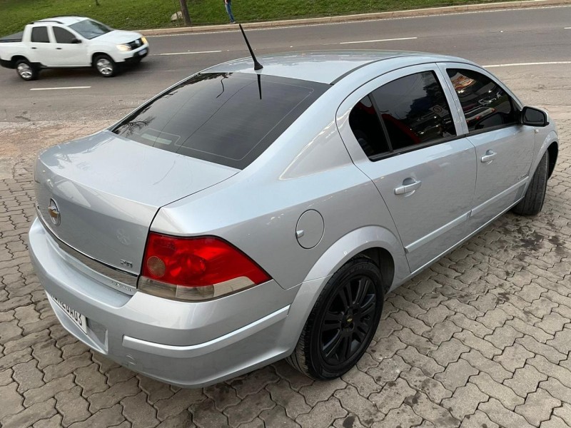 VECTRA 2.0 MPFI EXPRESSION 8V 140CV FLEX 4P MANUAL - 2007 - CAXIAS DO SUL