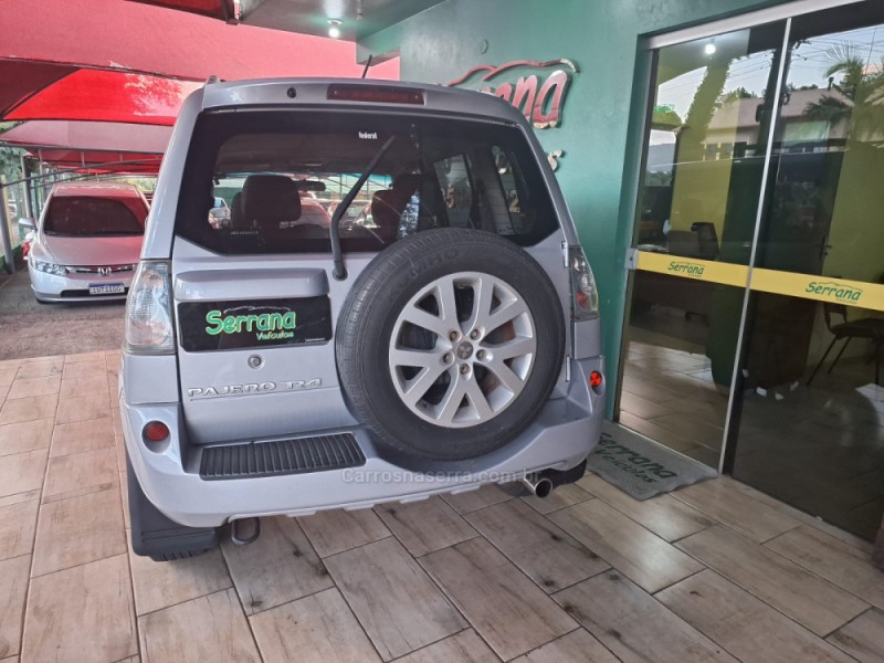 PAJERO TR4 2.0 4X4 16V 131CV GASOLINA 4P AUTOMÁTICO - 2011 - DOIS IRMãOS