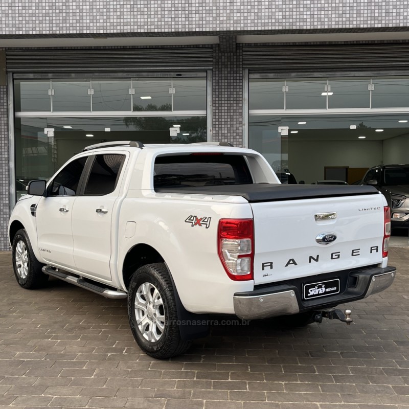 RANGER 3.2 LIMITED 4X4 CD 20V DIESEL 4P AUTOMÁTICO - 2017 - VACARIA